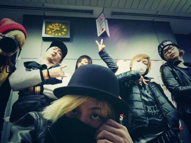 File:Slh group pose.jpg