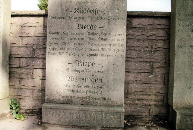 Datei:Gedenk heinrich oelfke ie.jpg