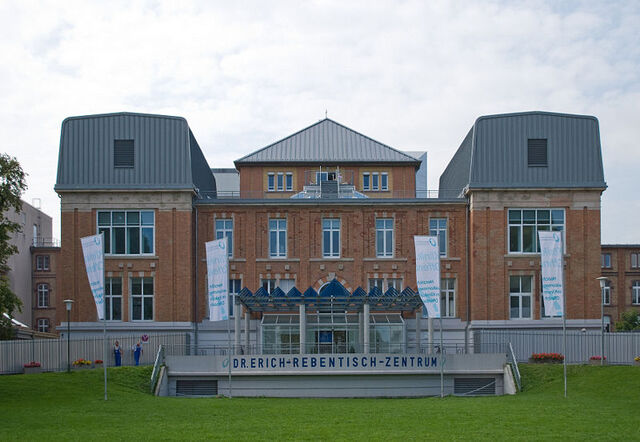 Datei:Rebentischzentrum.jpg