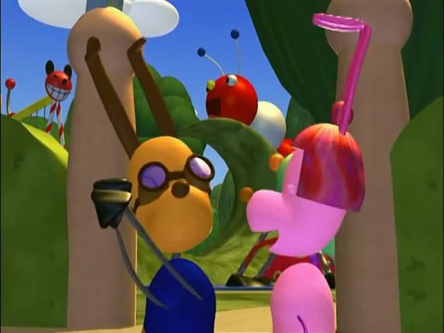 File:Spot saves Fifi.jpg