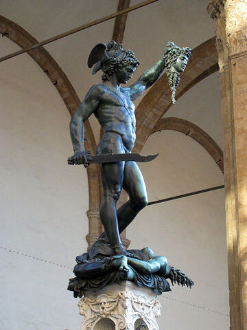 File:450px-PerseusSignoriaStatue.jpg