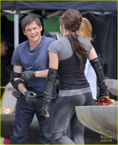 File:Logan-lerman-alexandra-daddario-percy04.jpg