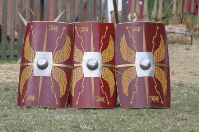 File:800px-Scutum 1.jpg