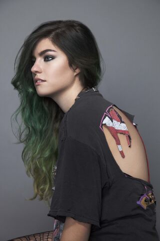 File:Lainey Bretz.jpg