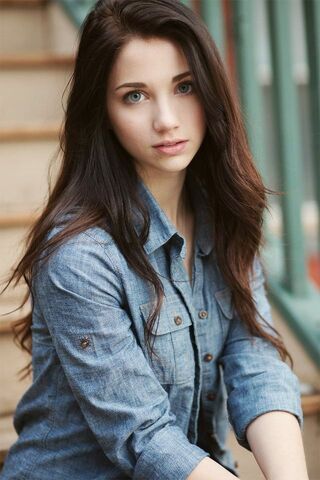 File:Emily Rudd.jpg