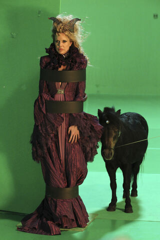 Ficheiro:1x02-bastidores-20.jpg