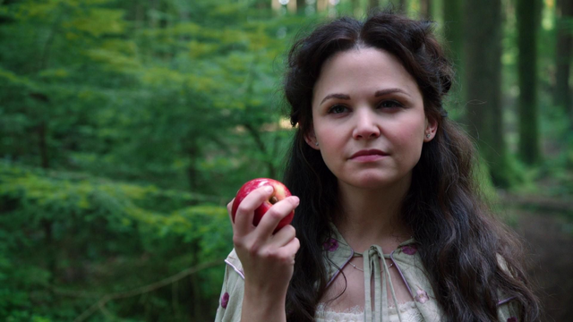 File:Snow White.png