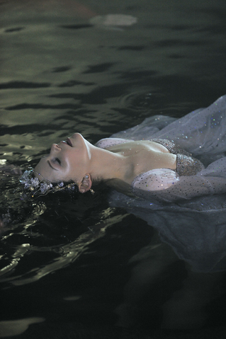 Fichier:1x13 photo promo 18.png