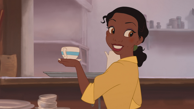 Fichier:La Princesse et la Grenouille film Disney 2009 Tiana comptoir tasse cafetière plateau sourire.png