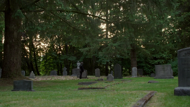 Fichier:4x01 Cimetière Storybrooke.png