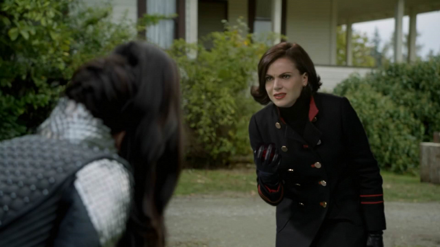 Fichier:6x09 Reine Regina Sérum Regina Mills cœur enchanté menace mort ferme de Zelena.png