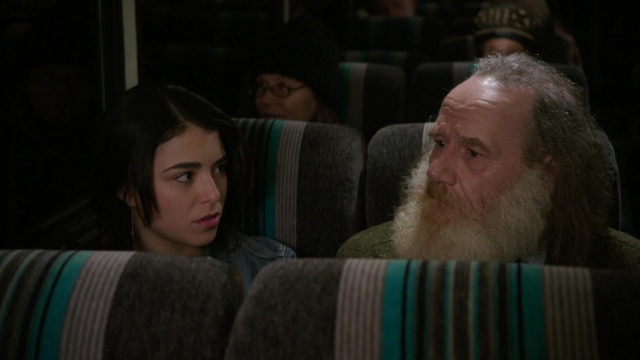 Fichier:4x19 Lily Page Apprenti Sorcier autobus fauteuil discussion.png
