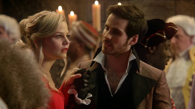 Fichier:Emma Crochet valse mariage 3x21.png