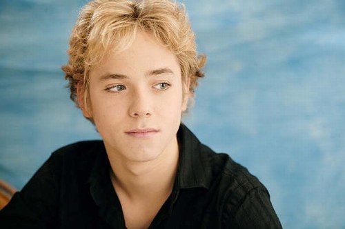 File:Jeremy Sumpter.jpg