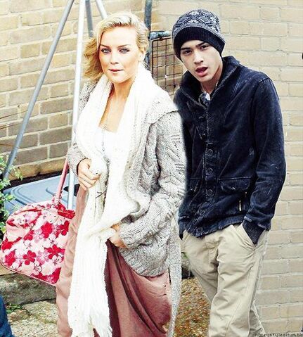 File:Zayn-malik-et-perrie-edwards-sont-trop-mignons.jpg