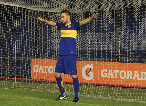 File:Bm5JBANCAAA5zWe.png