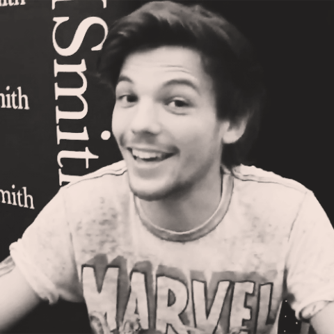 File:Tumblr mwirumxo1H1sa6vpno1 500.gif