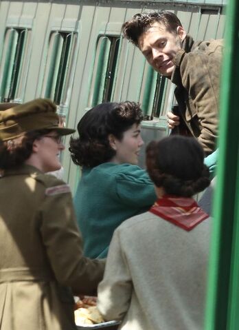 File:Harry-Styles-on-the-set-of-Dunkirk.jpg