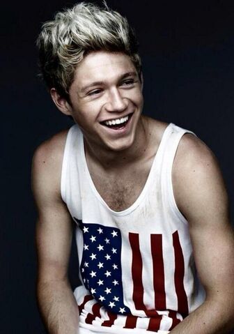 Datei:Niall-horan-aime-beaucoup-dire-que-des-poils.jpg