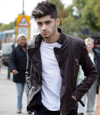 File:Zayn-malik-perrie-edwards-split-jpg 160833.jpg