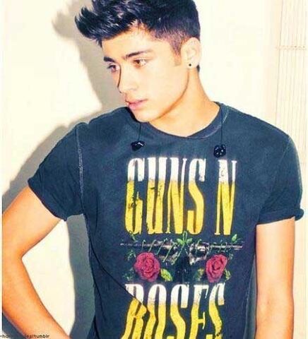 File:Zayn😃.jpg