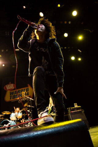 File:Tumblr n3obbbeov51r8vrxmo2 400.jpg