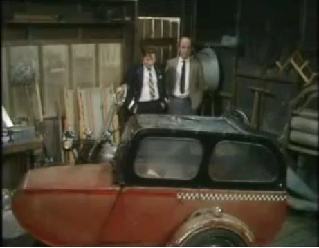 Arthurs' MotorBike | On the Buses Wiki | FANDOM powered by Wikia