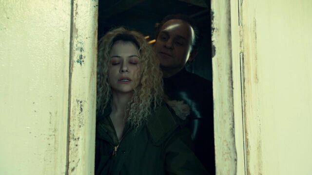 File:OrphanBlackS01E07-0737.jpg