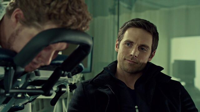 File:OrphanBlackS01E08-1122.jpg