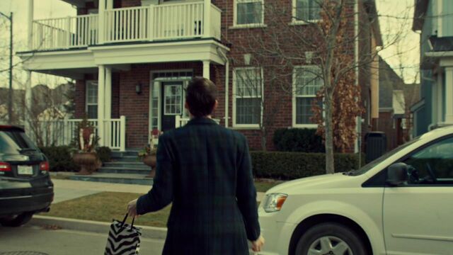 File:OrphanBlackS01E06-1209.jpg