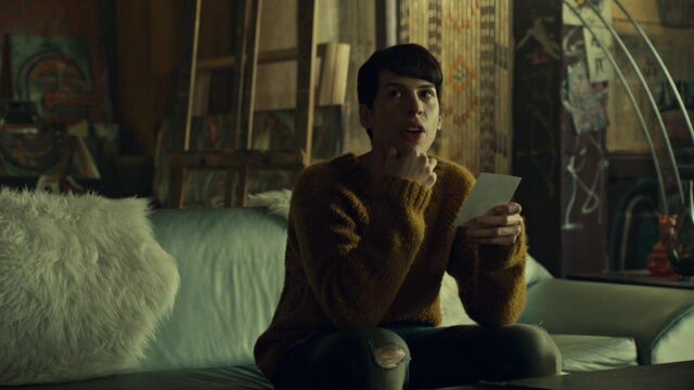 File:OrphanBlackS01E08-2113.jpg