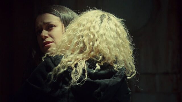File:OrphanBlackS01E092148.jpg