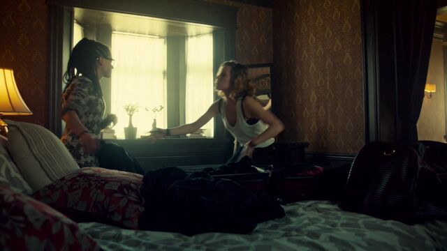 File:OrphanBlackS01E091731.jpg