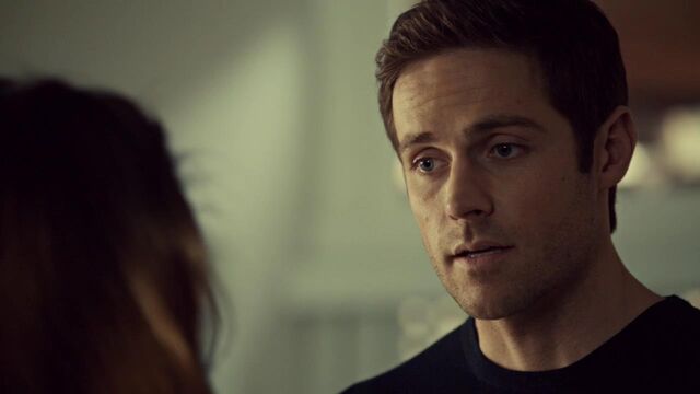 File:OrphanBlackS01E07-0817.jpg