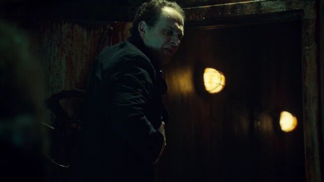File:OrphanBlackS01E090440.jpg