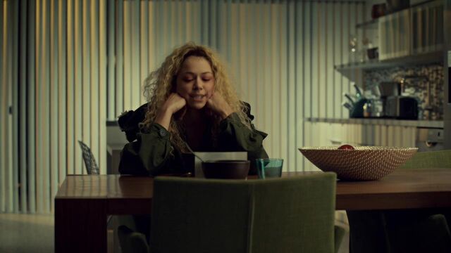 File:OrphanBlackS01E07-1876.jpg