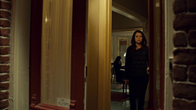File:OrphanBlackS01E08-2421.jpg