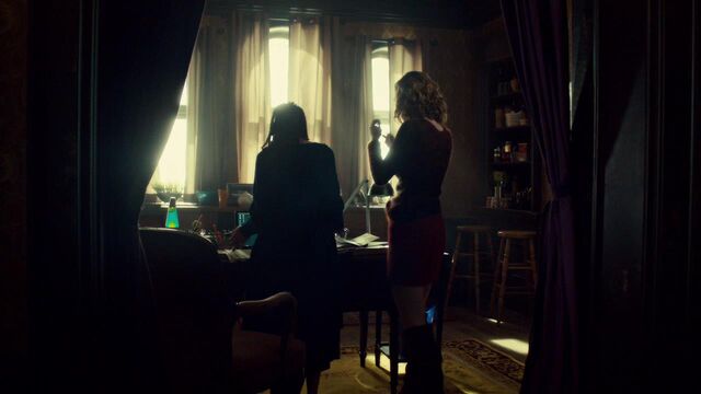 File:OrphanBlackS01E08-1279.jpg
