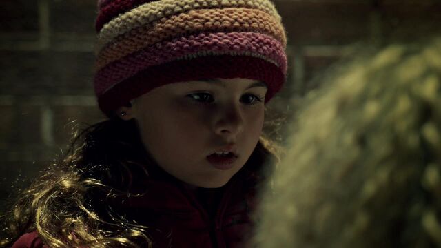 File:OrphanBlackS01E08-2510.jpg
