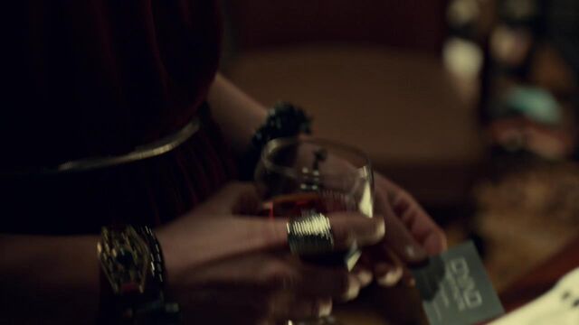 File:OrphanBlackS01E07-2451.jpg