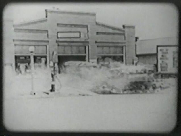 File:PalmsGarage.jpg