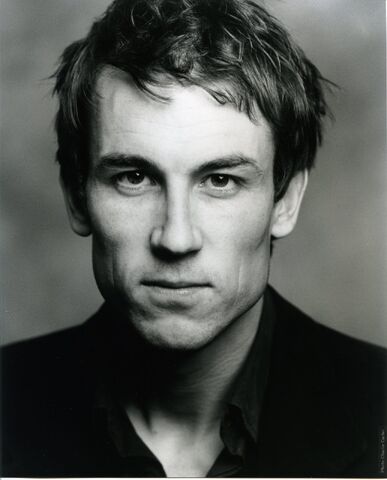Archivo:Tobias-menzies.jpg