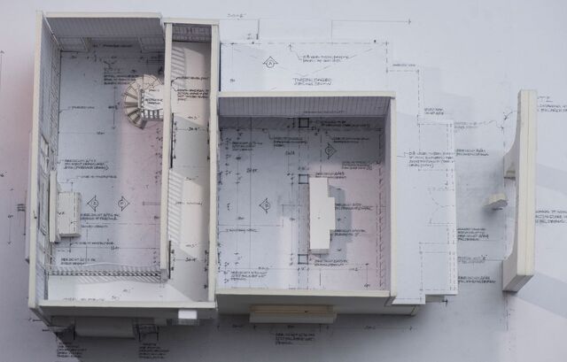 File:Master Raymond Apothecary Model.jpg