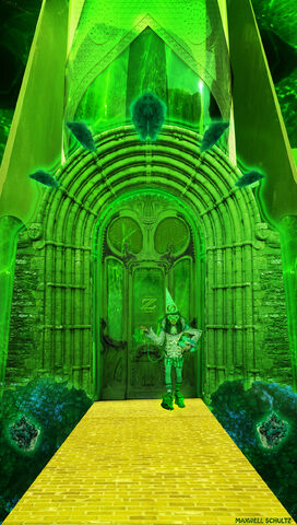File:WIKIAGuardianofTheEmeraldCityGate.jpg