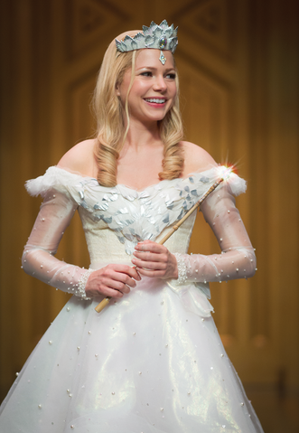 File:Item4.rendition.slideshowHorizontal.ss05-glinda-oz-great-and-powerful.png
