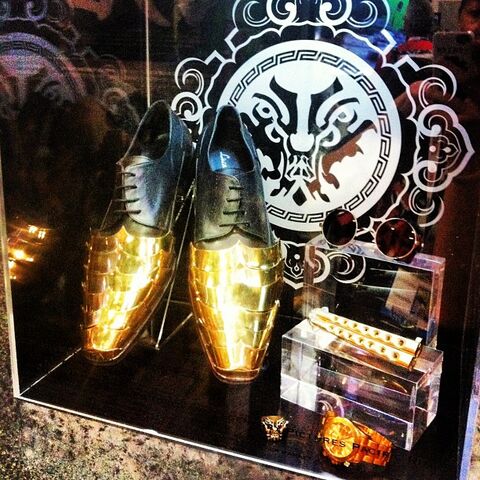 File:Hannibal Chau Shoes SDCC.jpg