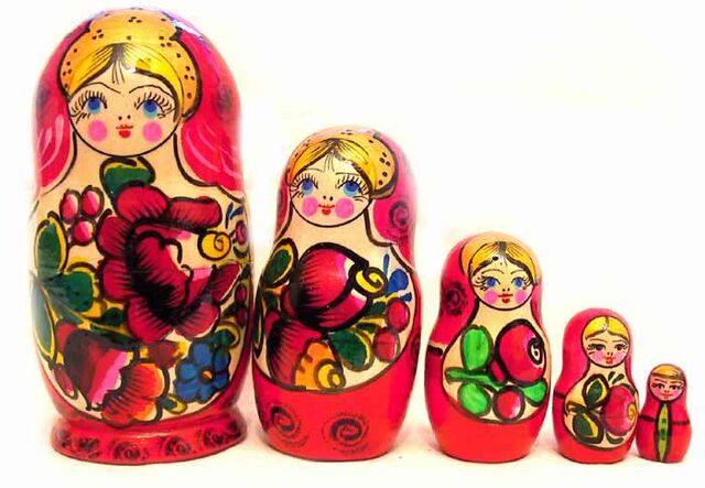 File:Matrioshka-maidan.jpg