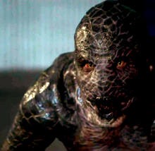 Hombre serpiente.png