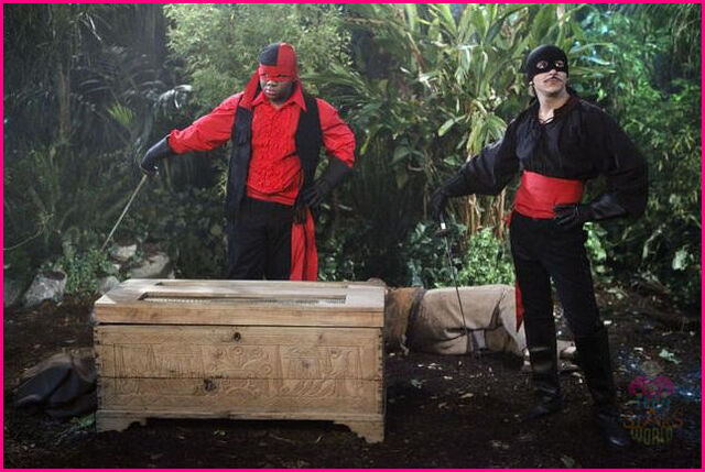 File:Mitchel-Musso-Doc-Shaw-Bandits-Sirocco-Sirocco-Taco-5.jpg