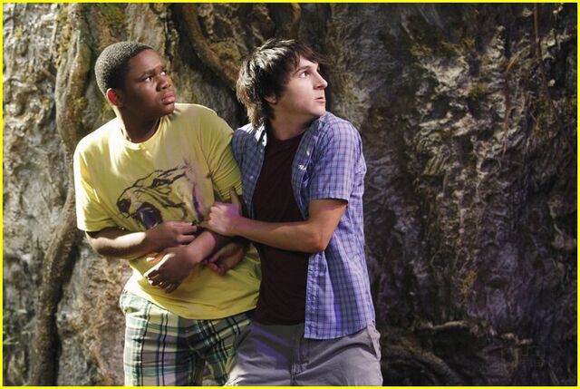 File:Mitchel-musso-wild-things-kelsey-chow-teen-vogue-01.jpg